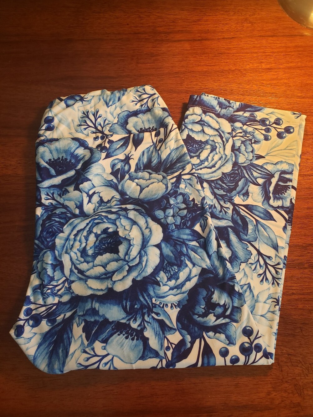 Blue Floral Capri Length Leggings